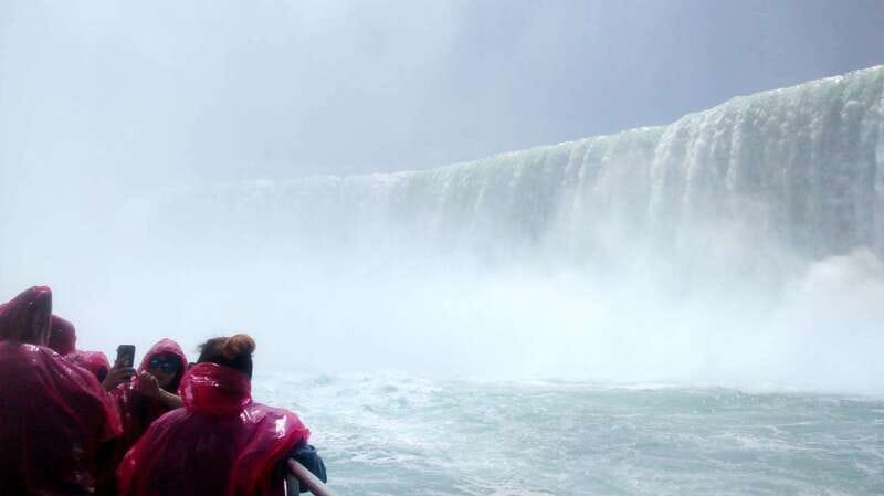 From Toronto: Niagara Falls Full-Day Tour - Maple Leaf Place in the Middle of the Day Break