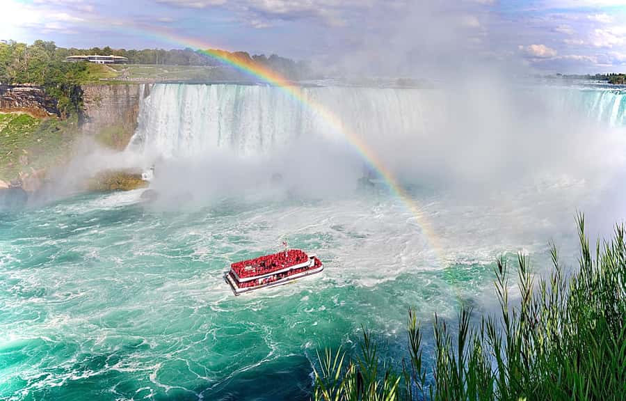 From Toronto: Niagara Falls Tour + Boat Ride and/or Journey - The Toronto to Niagara drive: how the day stays painless
