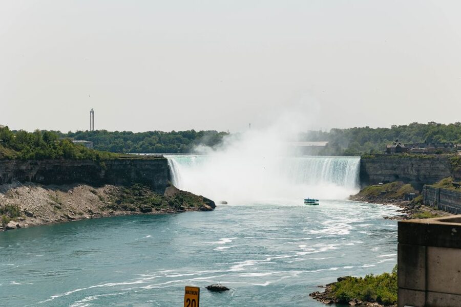 From Toronto: Niagara Falls + Winery, Cruise, & Lunch Option - Lunch with a falls view: Table Rock House and Queen Victoria Place options