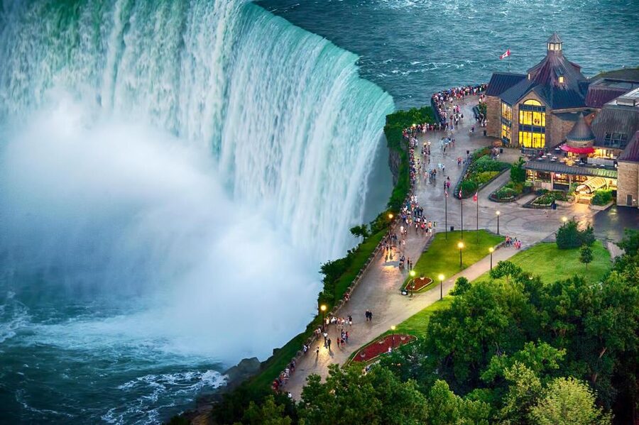 From Toronto: Winter Wonder of Niagara Falls Tour - Key moments worth your attention