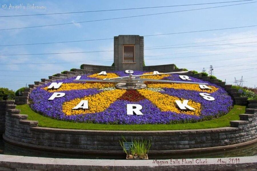From Toronto: Winter Wonder of Niagara Falls Tour - Floral Clock and Floral Showhouse: Color Therapy in Winter