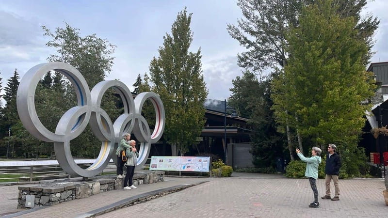 From Vancouver: Full-Day Whistler Tour - The guide makes or breaks the long day