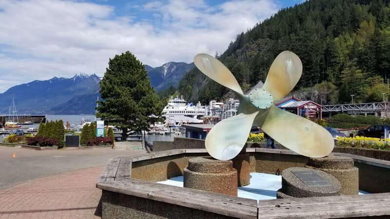 From Vancouver: Shannon Falls and Whistler Sightseeing Tour - Your guide Charles: small-group attention and smart photo stops