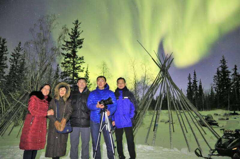 From Yellowknife: Northern Lights Bus Tour with Photos - Three aurora photo stops and why the included pictures help