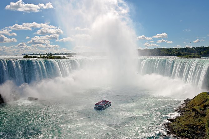 Full-Day Niagara Falls Tour from Toronto w/Boat/JBF/Tower - En Route Comfort: Bus Wi-Fi, Air Conditioning, and Lunch Time Reality