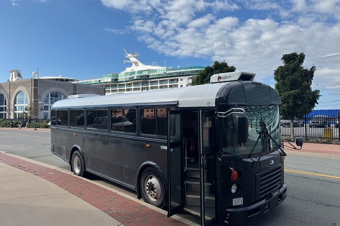 Fundy Shore Tour By Bus - St. Martins Sea Caves, Covered Bridges, and Low-Tide Timing