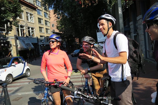 Gastown, Chinatown & Granville Island - Vancouver Bike Tours - Meeting at 1754 Davie St and getting on the road smoothly