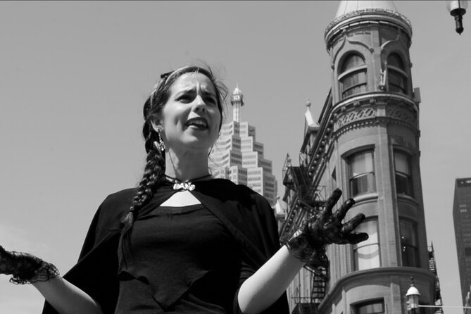 Ghost Tour of Toronto Original Haunted Walk - Small-group storytelling: why you actually hear the guide