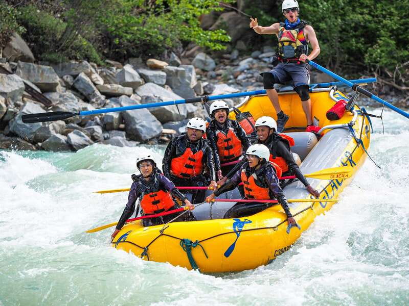 Golden, BC: Kicking Horse River Half Day Whitewater Rafting - Portage Shotgun: The 1 km Class 4 Stretch You’ll Hear About