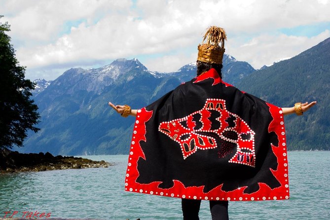 Great Bears of Bute: Grizzly Bear Viewing & Indigenous Cultural Tour - What’s included: lunch, coffee, and a smoother day