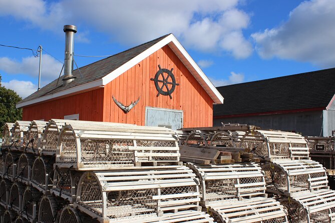 Green Gables House & Our Island Experience - Prince Edward Island National Park: a short stop for red cliffs and big views