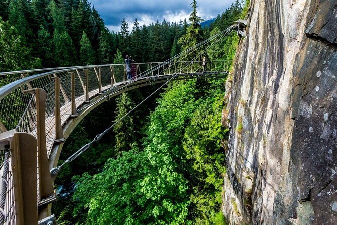 Grouse Mountain & Capilano Bridge Tour with Fish Hatchery - Key highlights at a glance