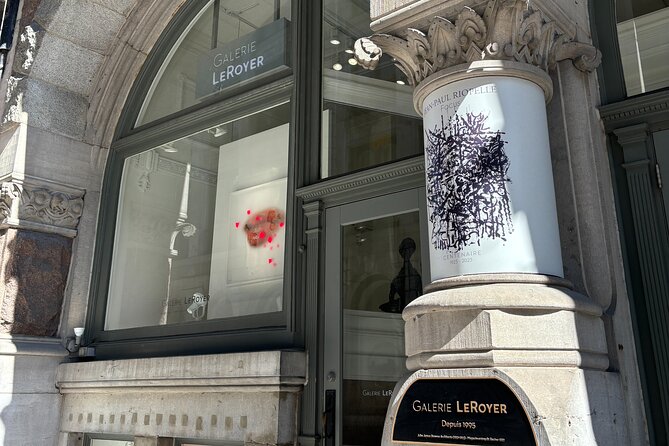 Guided Art Gallery Tour in Montreal - Stop 3, Galerie dart Blanche on Montreal’s oldest street