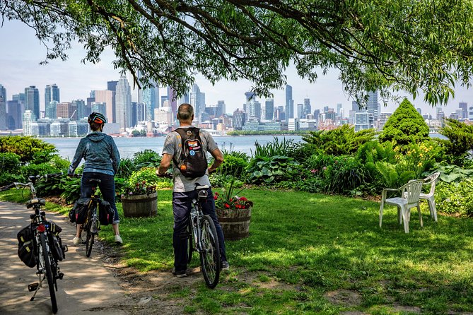 Guided Bicycle Tour - Toronto Waterfront, Island and Distillery - Why this Waterfront, Island, and Distillery ride works so well
