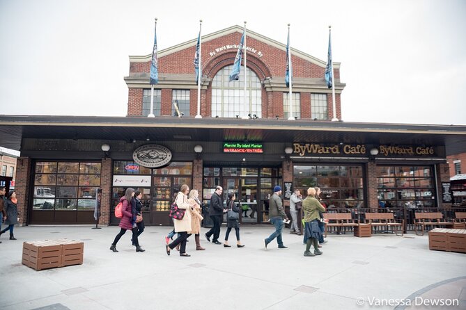 Guided ByWard Market Food Tour - Food sampling that works like a real meal