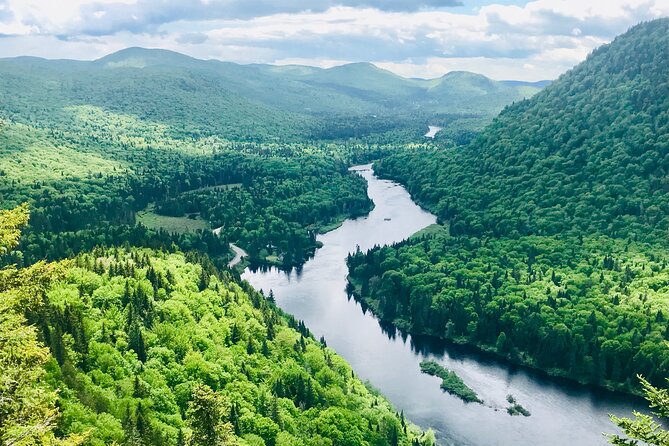 Guided Hike in Jacques-Cartier National Park - Lunch, Vegetarian Option, and the Local Tasting Component