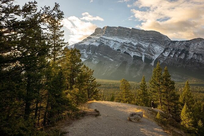 Guided Tour to Banff Highlights & Wildlife With Gondola Admission - Surprise Corner (15 minutes): Tunnel Mountain to a Castle-Like View