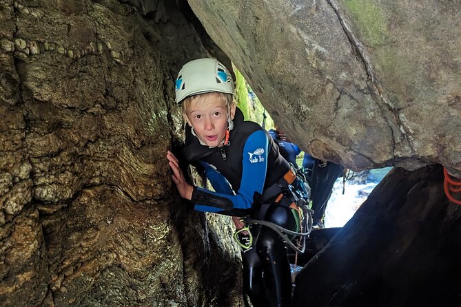 Half Day Canyoning Experience in Revelstoke - Physical demands: what medium fitness means on a canyon route