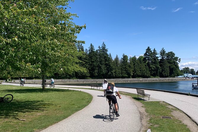 Half-day Hike and Bike Tour in Vancouver - Stanley Park seawall biking: why the 10 km loop is the star