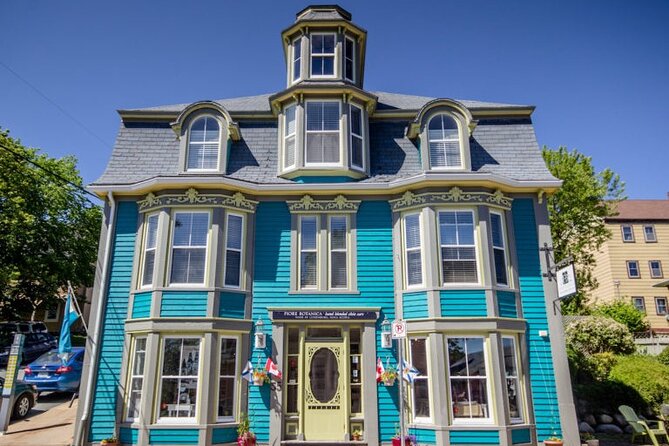 Half-Day Small-Group Tour of Nova Scotia's South Shore - What Paul does on the drive: stories, videos, and real-world tips