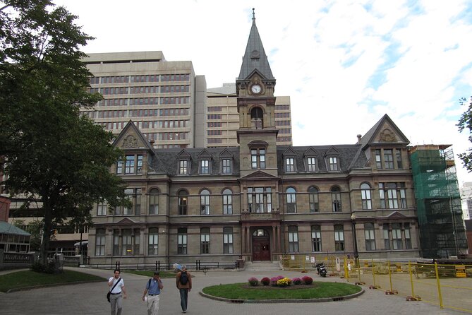 Halifax Churches, Gardens & Graveyards: a Smartphone Audio Walking Tour - From Old Burying Ground to Fort Massey Cemetery
