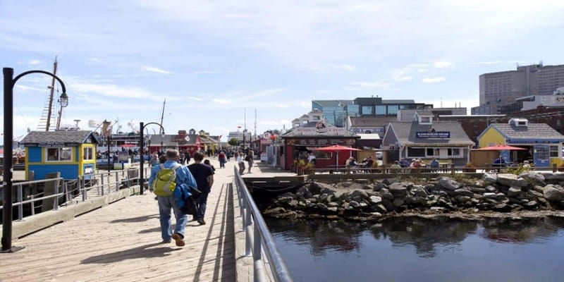 Halifax Harbourfront Food Walking Tour - Creamy seafood chowder: comfort food with credibility