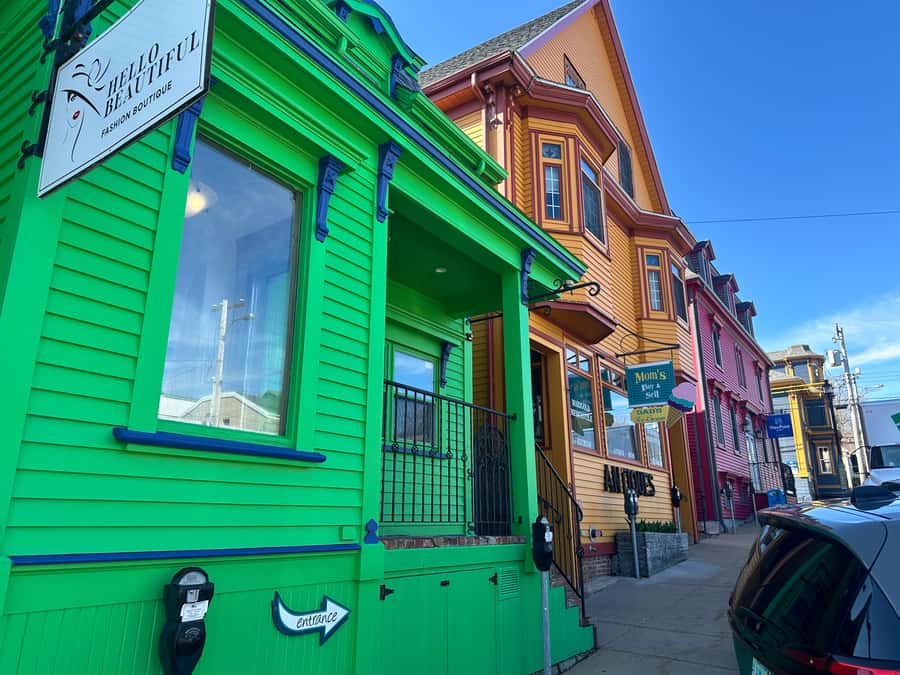 Halifax: Lunenburg and Mahone Bay Private Tour - Mahone Bay in 30 Minutes: The Three Churches Photo Moment