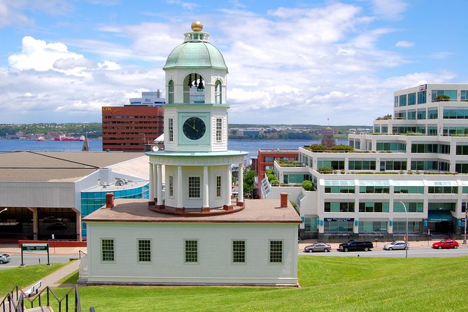 Halifax Premium Tour: Peggy's Cove, Citadel & Titanic Cemetery - Peggy’s Cove Lighthouse: shoreline time and the fishing-village feel