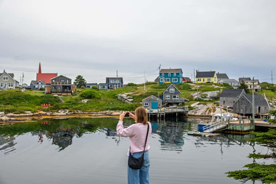 Halifax Small-Group Express Peggy’s Cove Tour - Downtown Halifax pickup to Peggy’s Cove express access