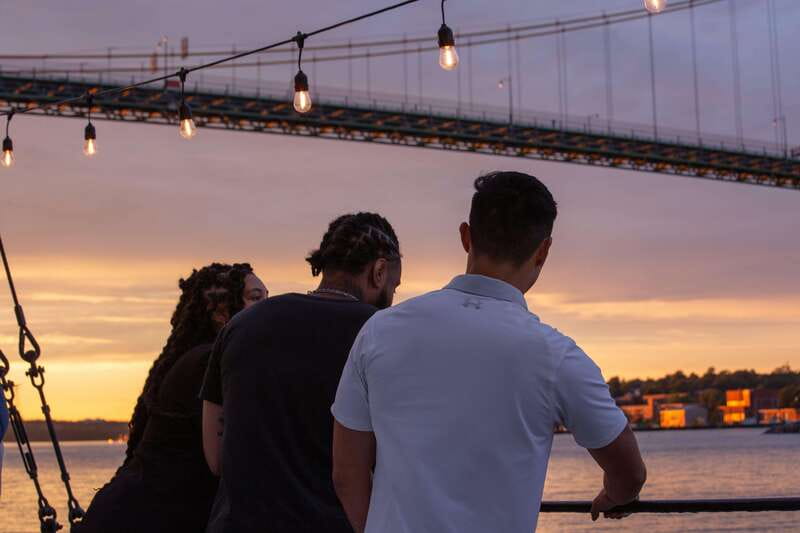 Halifax Sunset Cruise Aboard the Tall Ship Silva - Starting at Cable Wharf, and getting your best spot on deck