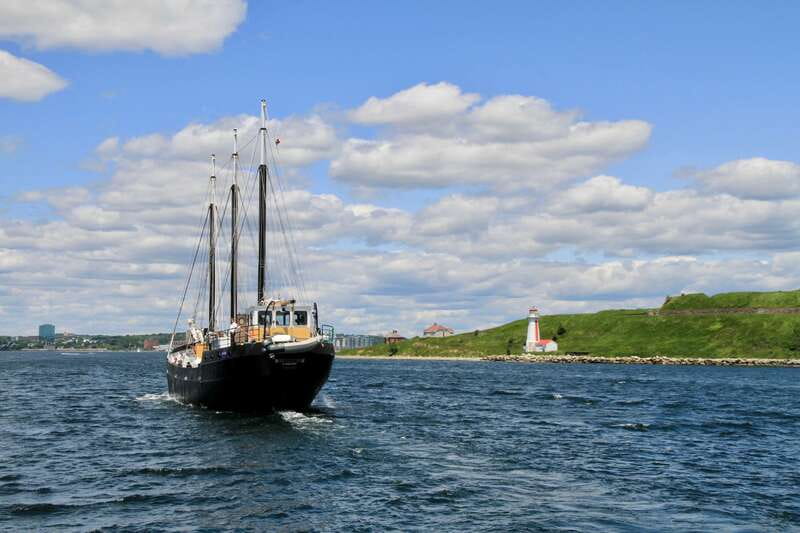 Halifax: Tall Ship Harbor Sailing Cruise with Live Music - Halifax Harbour, Tall Ship Silva, and the 2-hour vibe