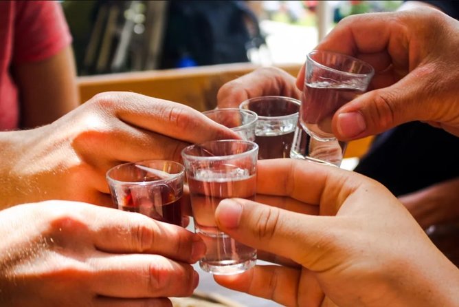 Haunted Montreal Pub Crawl - What to bring: drinks, comfort, and how to avoid pacing snags