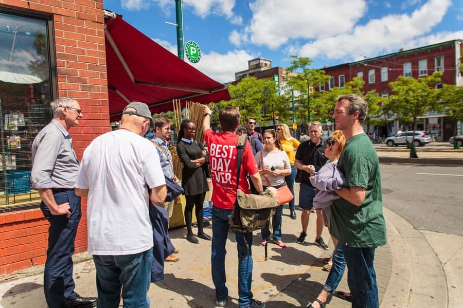 Hidden Toronto: Kensington Market & Chinatown Walk - Food stops you’ll actually remember (and repeat later)
