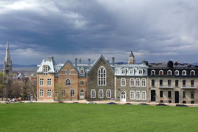 Historic District of Old Quebec walking tour (3h) - Where the tour starts and how the route flows to Petit Champlain