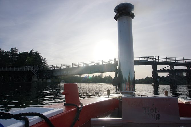 Hot Tub Boat Ride Around Victoria - The Warm-Up Before You Even Leave Swift Street