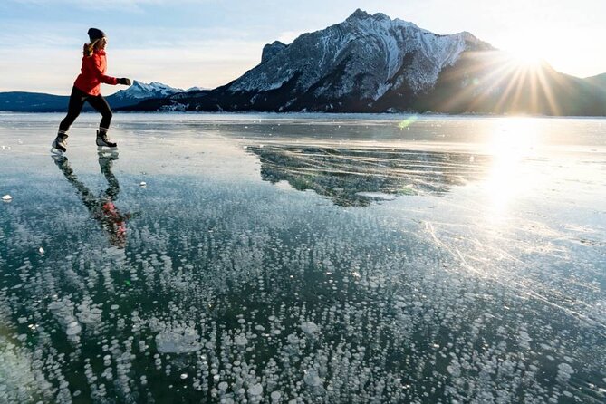 Icefields Parkway and Ice Bubbles of Abraham Lake Adventure - Icefields Parkway winter day, without the stress