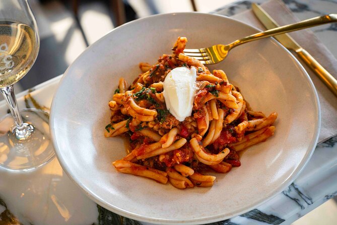 Iconic Eats of Calgary Food Tour - Starting at Hawthorn Dining Room & Bar, Why the Fairmont Palliser Moment Matters
