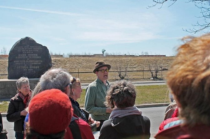 Irish Famine in Montreal Walking Tour - Where to start and how to find the group fast