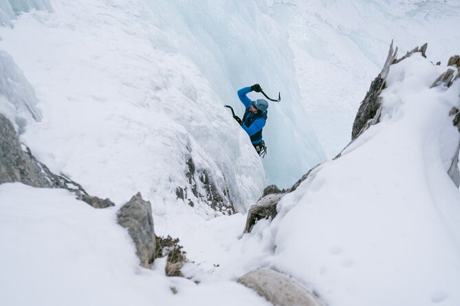 Jasper Ice Climbing Experience - Safety Training That Doesn’t Feel Stiff