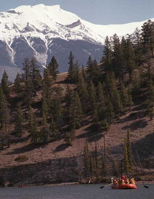 Jasper: Jasper National Park Easy 2-Hour Rafting Trip - Key highlights at a glance