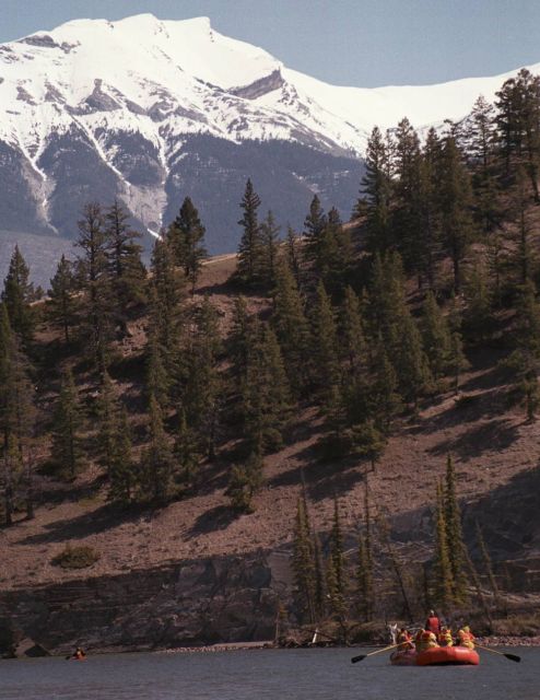 Jasper: Jasper National Park Easy 2-Hour Rafting Trip - Safety on a Class 2 float: why this feels manageable