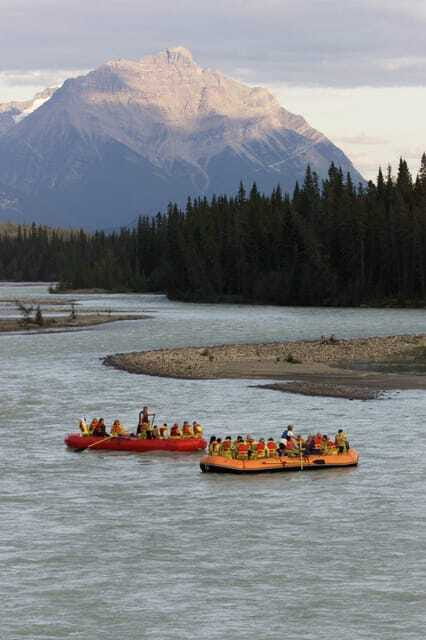 Jasper: Jasper National Park Easy 2-Hour Rafting Trip - From the Jasper Train Station to the launch point