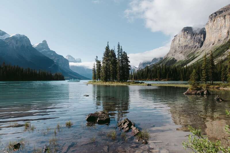 Jasper National Park: Maligne Lake Cruise With Guide - Who should book this cruise, and who might skip it