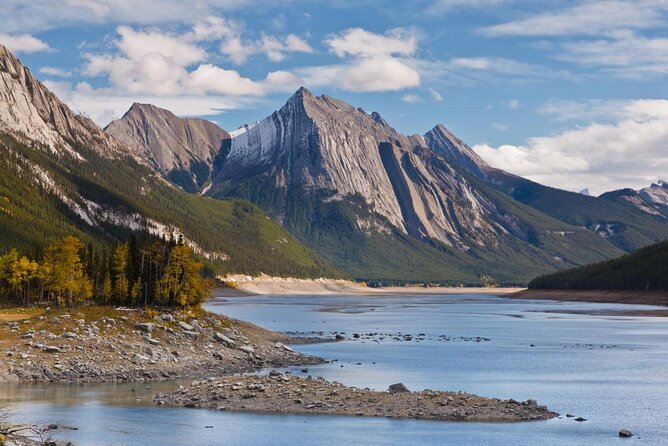 Jasper National Park Tour: Maligne Valley, Medicine Lake and Spirit Island - Key things I’d mark on your mental map