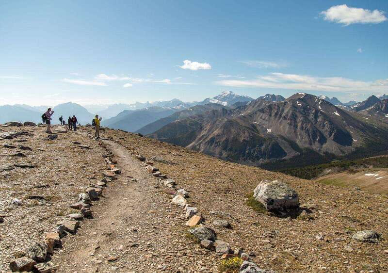 Jasper SkyTram Roundtrip Flight Ticket - Summit Cafe stops, gift shops, and turning the trip into a slower meal break