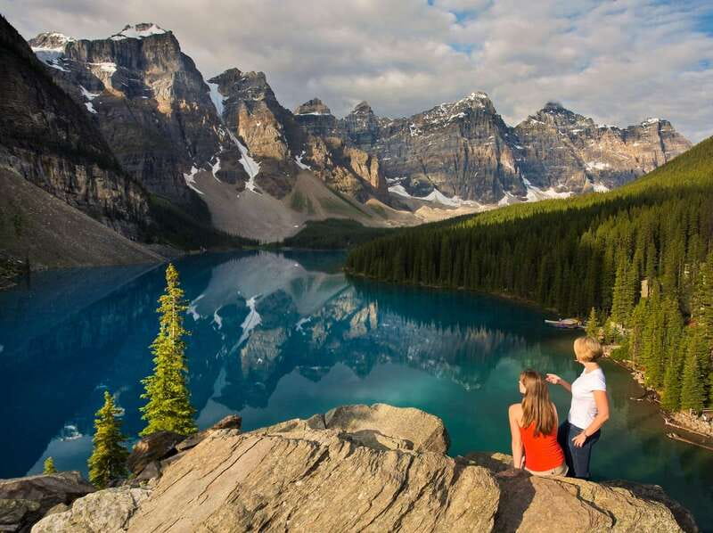 Jasper: Transfer to Banff/Lake Louise w/ Columbia Icefields - Glacier Adventure on Athabasca Glacier