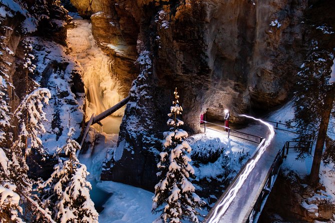 Johnston Canyon Evening Icewalk - Pickup Windows and the Pre-Trail Drive That Sets the Tone