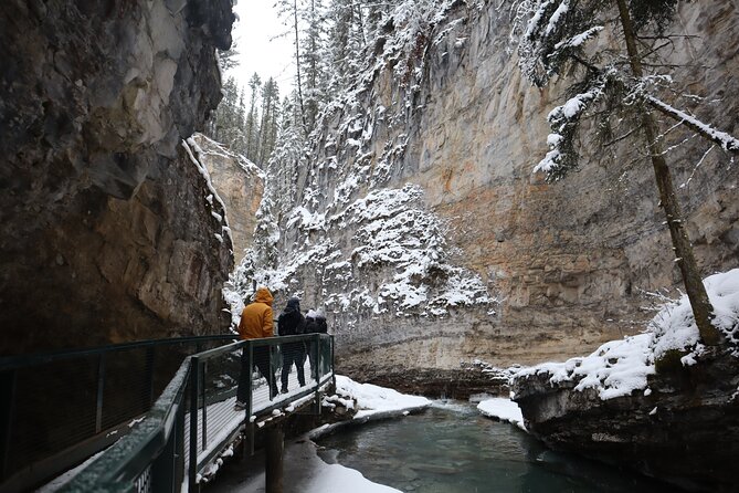 Johnston Canyon, Lake Louise & Banff: Small-Group Day Tour - Surprise Corner, Vermilion Lakes, and Bow Falls photo hits
