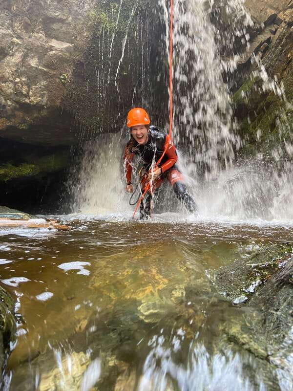 Kelowna: Adrenaline Canyoning Tour - Rappels, waterfalls, and natural slides in a 2.67-hour guided canyon run