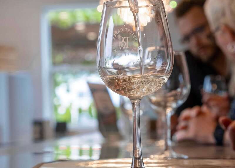 Kelowna: E-Bike Guided Wine Tour with Lunch & Tastings - Sperling Vineyards tasting: a first pour with context